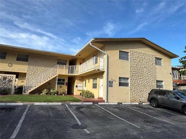 1765 Venice Ln 4E, North Miami, FL 33181