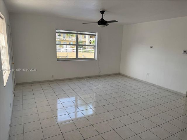 1765 Venice Ln 4E, North Miami, FL 33181