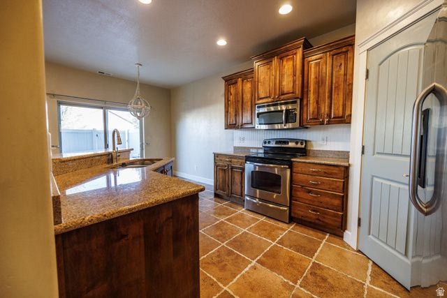 1238 N BAYCREST DR, Saratoga Springs, UT 84045