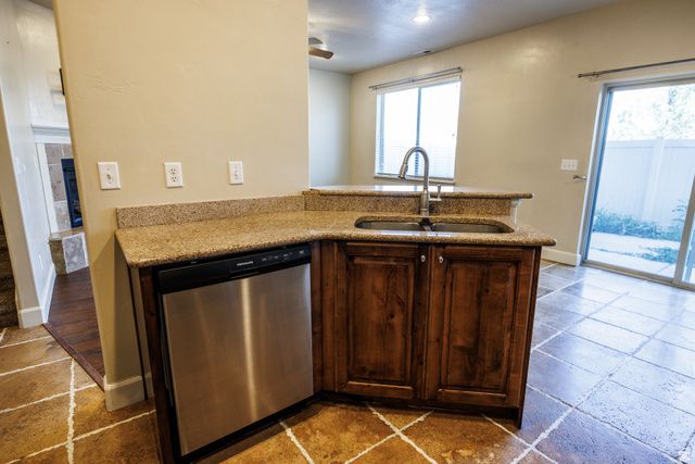 1238 N BAYCREST DR, Saratoga Springs, UT 84045