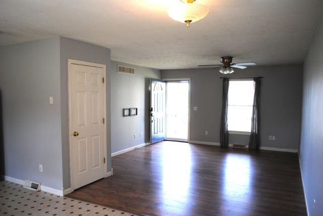 73 Kentucky 1781, Waynesburg, KY 40489