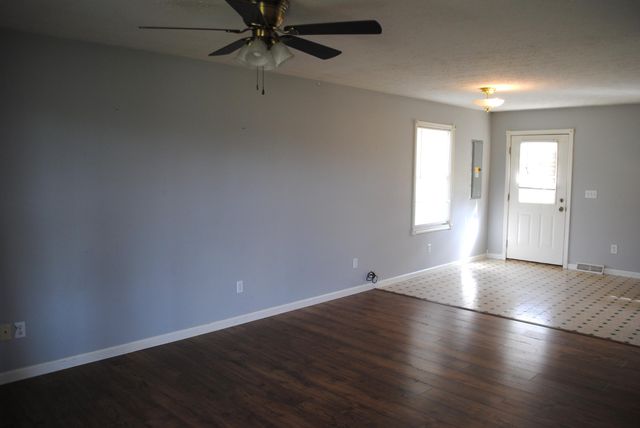 73 Kentucky 1781, Waynesburg, KY 40489