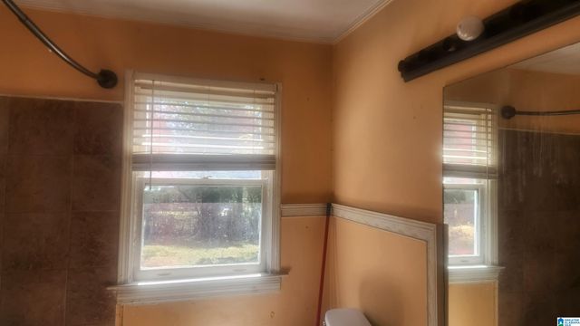 11 WILKES CIRCLE, Midfield, AL 35228