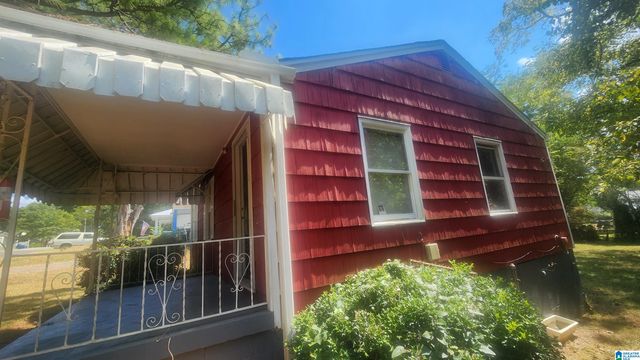 11 WILKES CIRCLE, Midfield, AL 35228