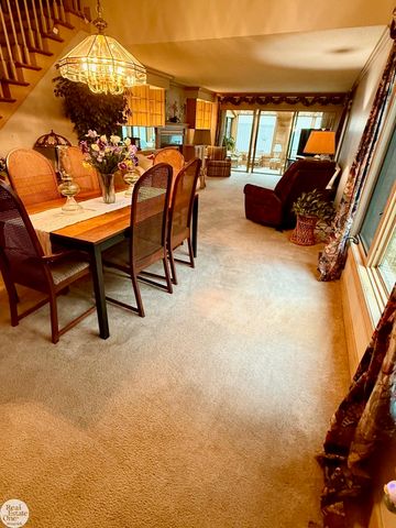 6901 River Road, Cottrellville Twp, MI 48039