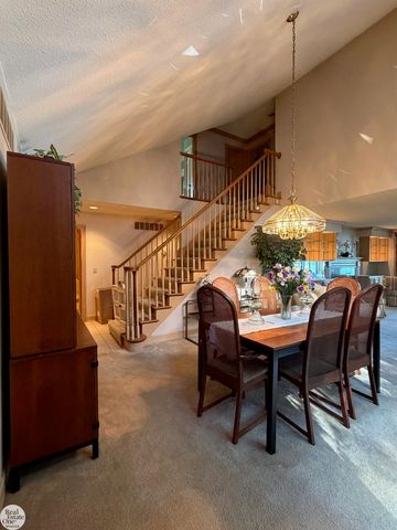 6901 River Road, Cottrellville Twp, MI 48039