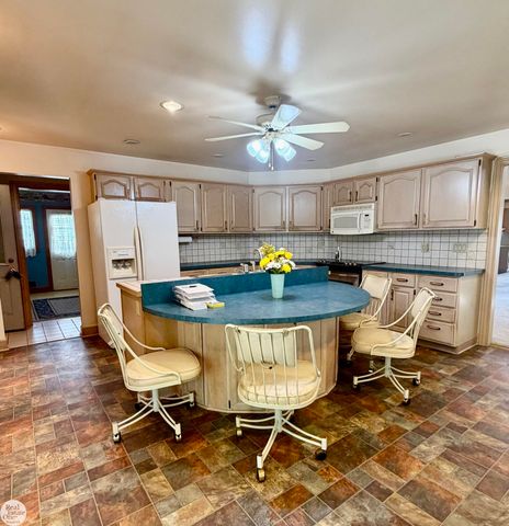 6901 River Road, Cottrellville Twp, MI 48039