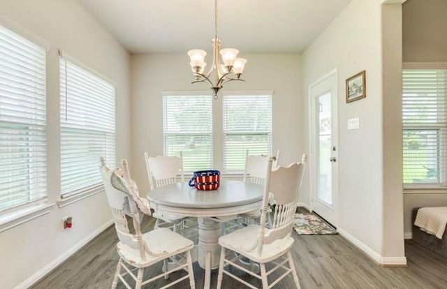 2337 Shalmar Drive, West Columbia, TX 77486