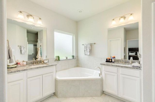 2337 Shalmar Drive, West Columbia, TX 77486