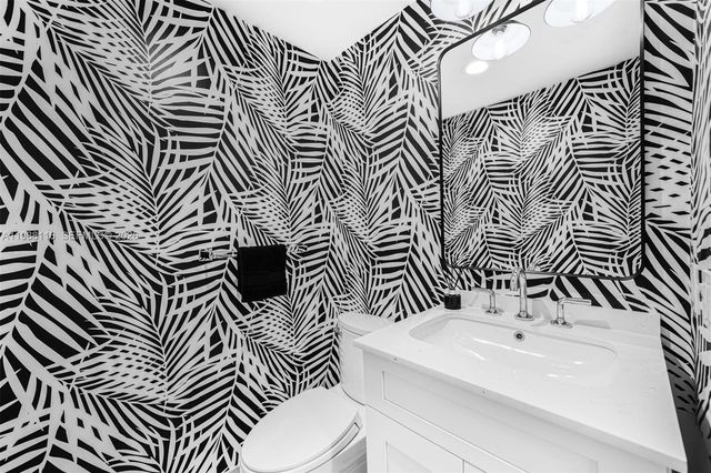 5875 Collins Ave 906, Miami Beach, FL 33140