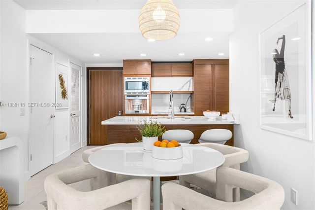 5875 Collins Ave 906, Miami Beach, FL 33140