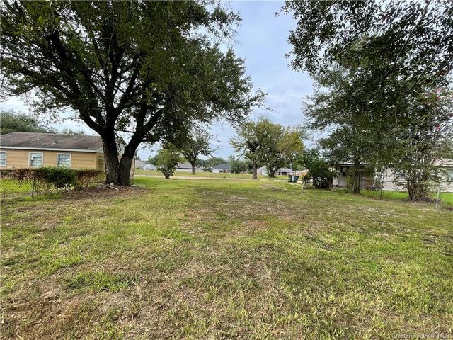 2244 E Prien Lake Road, Lake Charles, LA 70601