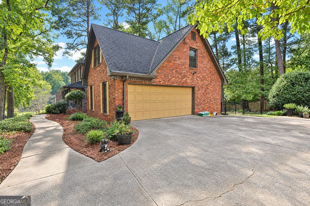 5741 Wolf Laurel Lane SW, Lilburn, GA 30047 — photo 5