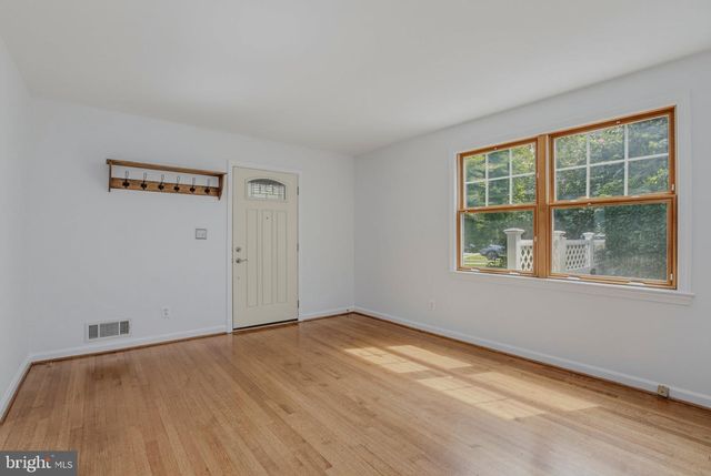 717 MAPLETON RD, Rockville, MD 20850
