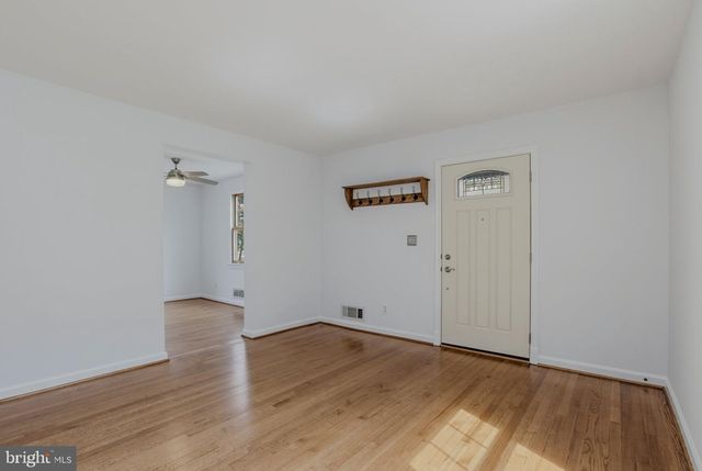 717 MAPLETON RD, Rockville, MD 20850