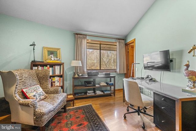 2119 S SUGAN RD, New Hope, PA 18938