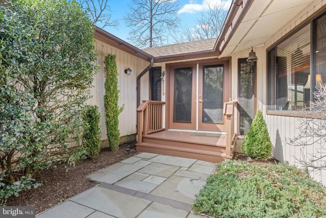 2119 S SUGAN RD, New Hope, PA 18938