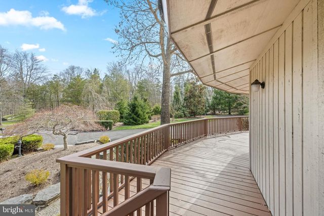 2119 S SUGAN RD, New Hope, PA 18938