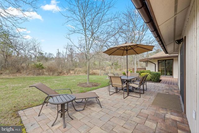 2119 S SUGAN RD, New Hope, PA 18938