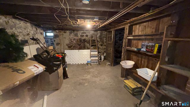 25 Avon Avenue, Waterbury, CT 06708