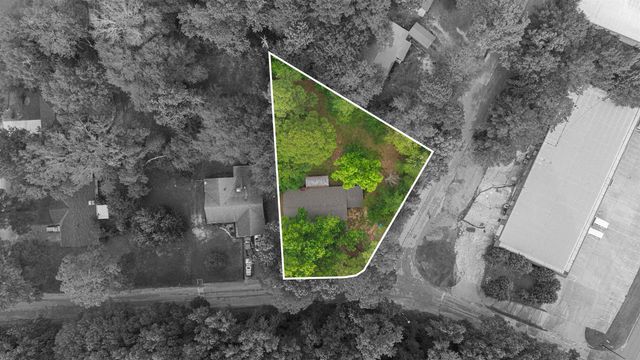 204 Cedarcrest Dr, Marshall, TX 75672