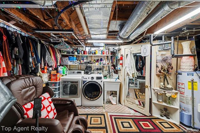 2135 Regina Avenue, Lincoln Park, MI 48146