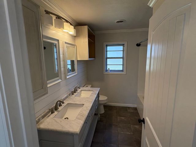 113 N Mill Street, Grove, OK 74344