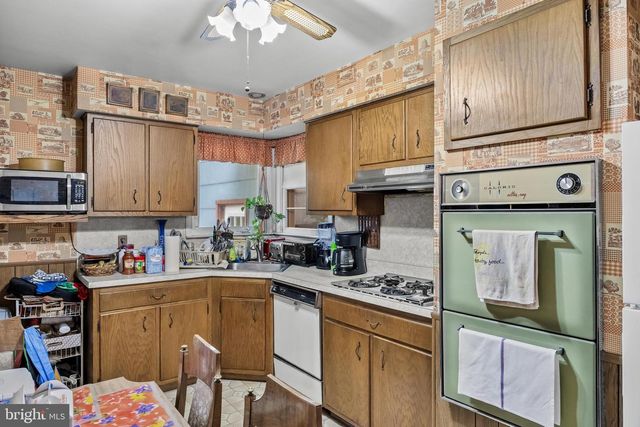 606 HAMILTON DR, Cinnaminson, NJ 08077