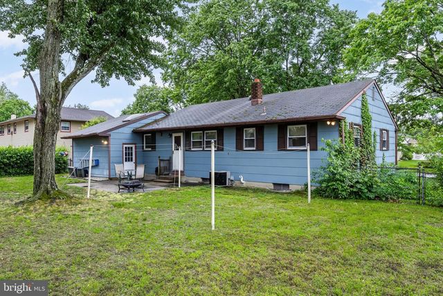 606 HAMILTON DR, Cinnaminson, NJ 08077