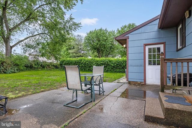 606 HAMILTON DR, Cinnaminson, NJ 08077