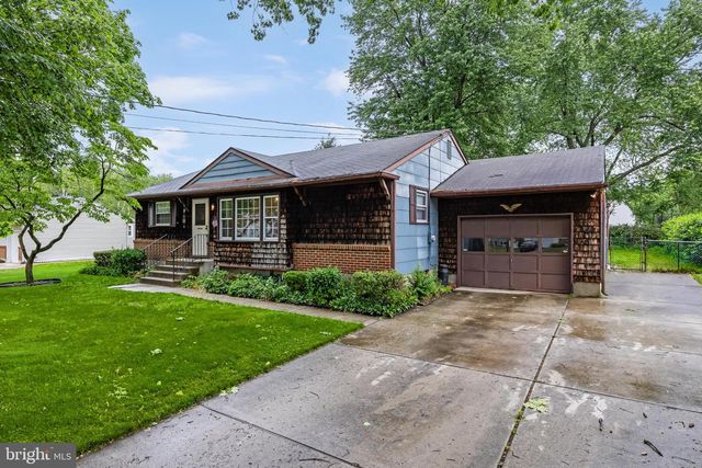 606 HAMILTON DR, Cinnaminson, NJ 08077