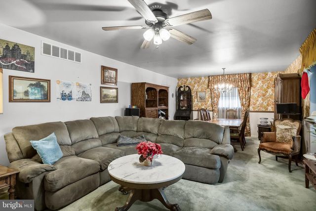 606 HAMILTON DR, Cinnaminson, NJ 08077