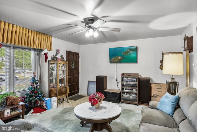 606 HAMILTON DR, Cinnaminson, NJ 08077