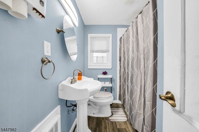 500 S Center St, City Of Orange Twp., NJ 07050