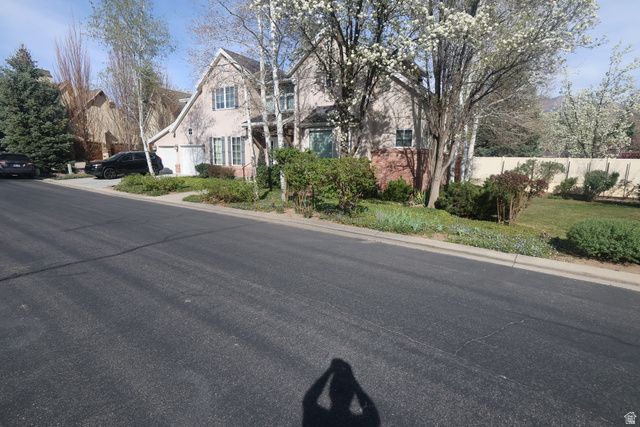 6183 S HAVEN MOOR CIR, Murray, UT 84121