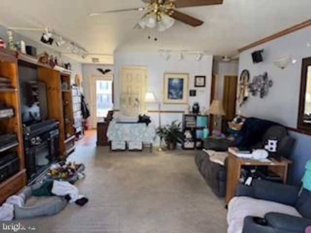 127 BUCHANNAN DR, Stephens City, VA 22655