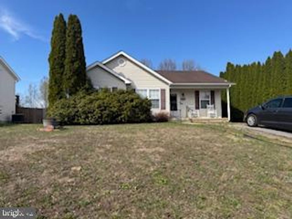 127 BUCHANNAN DR, Stephens City, VA 22655