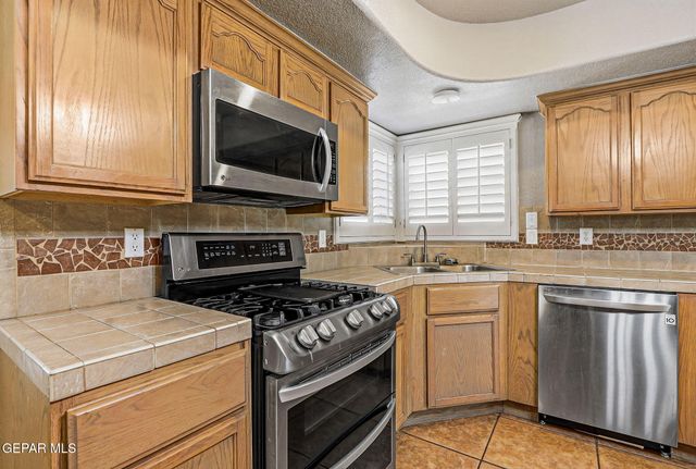 3720 TIERRA AURORA Drive, El Paso, TX 79938