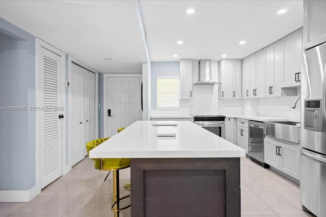 6001 N Falls Cir Dr 310, Lauderhill, FL 33319