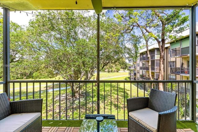 6001 N Falls Cir Dr 310, Lauderhill, FL 33319