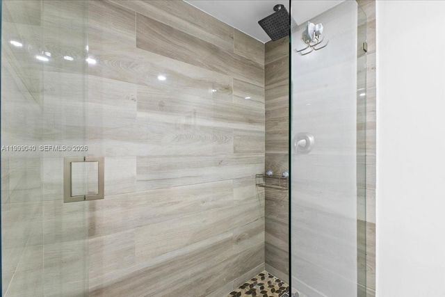 6001 N Falls Cir Dr 310, Lauderhill, FL 33319