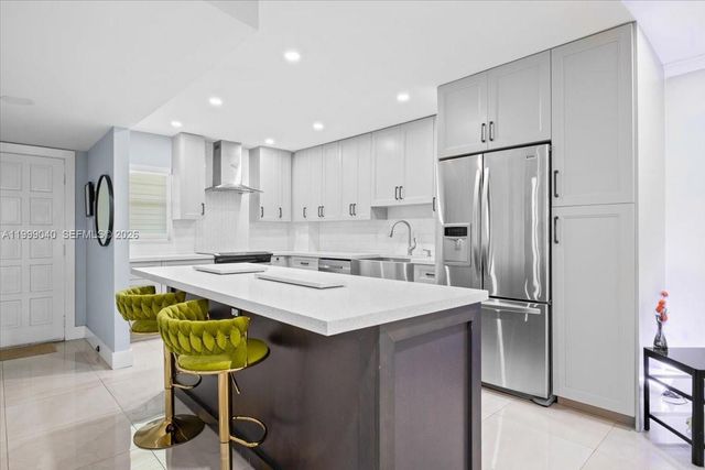 6001 N Falls Cir Dr 310, Lauderhill, FL 33319