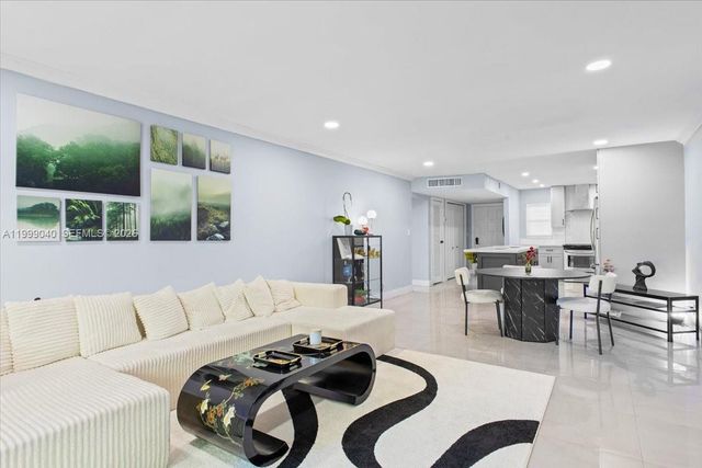 6001 N Falls Cir Dr 310, Lauderhill, FL 33319