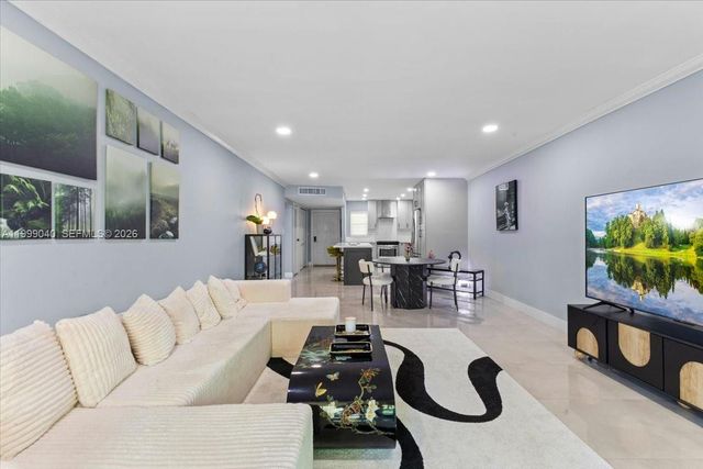 6001 N Falls Cir Dr 310, Lauderhill, FL 33319