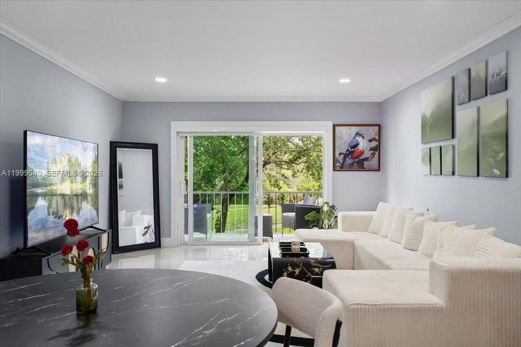 6001 N Falls Cir Dr 310, Lauderhill, FL 33319