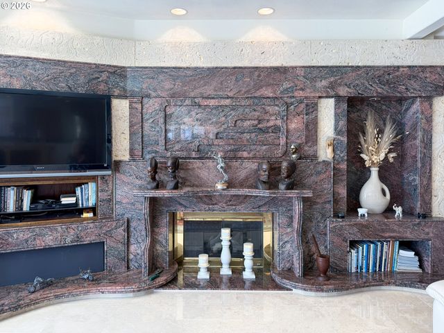 98696 FOX Dr, Brookings, OR 97415