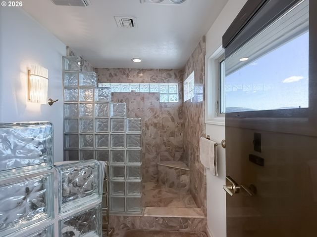 98696 FOX Dr, Brookings, OR 97415