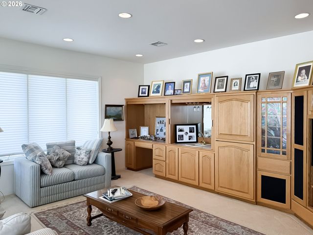 98696 FOX Dr, Brookings, OR 97415