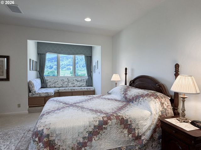 98696 FOX Dr, Brookings, OR 97415