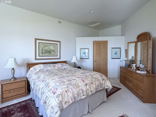 98696 FOX Dr, Brookings, OR 97415